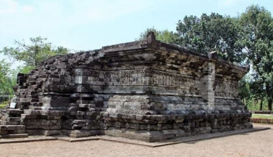 CANDI TEGOWANGI