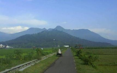 GUNUNG MASKUMAMBANG